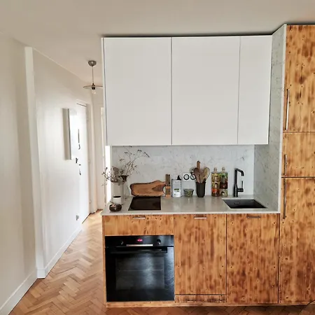 Luminous 1bedroom Flat In Central 아파트 *