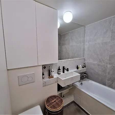 아파트 Luminous 1bedroom Flat In Central 파리